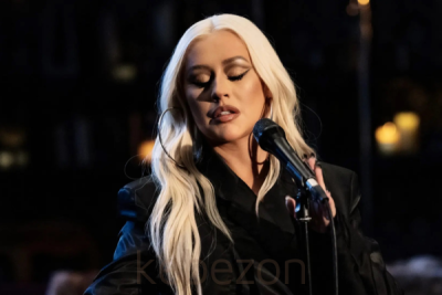 Elevate Your Singing and Stage Presence By Christina Aguilera-free-down